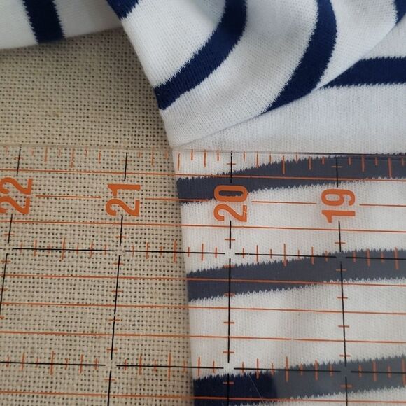 Quacker Factory Top Womens M Sequin American Flag Soft V Neck White Navy Stripes - Picture 6 of 6